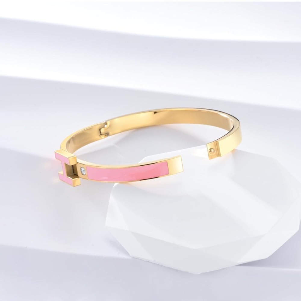 Elegant Pink and Gold Bracelet - Picture 3 of 4